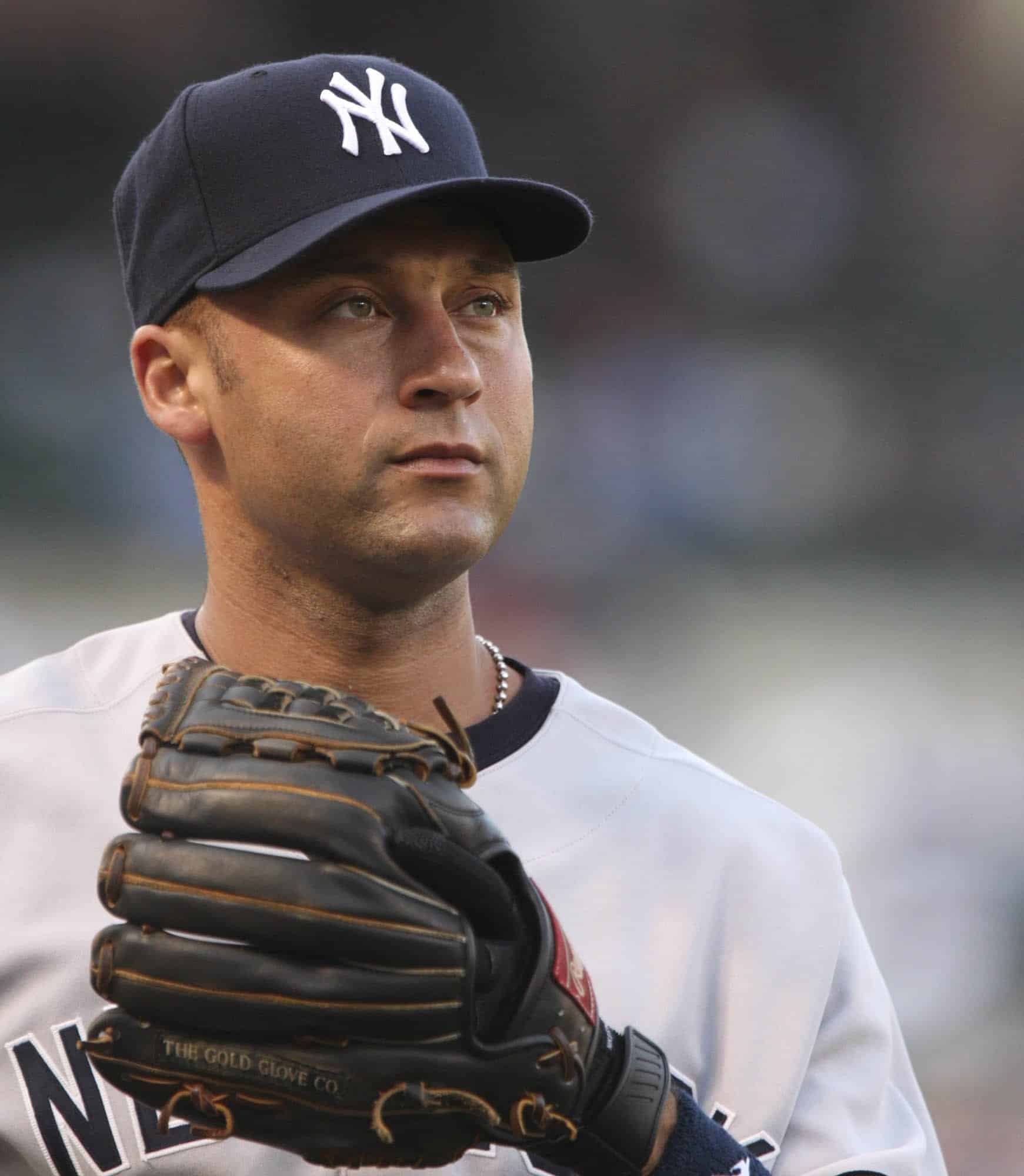 Derek Jeter Celebrated by Tip-of-the-Hat Nike Ad 