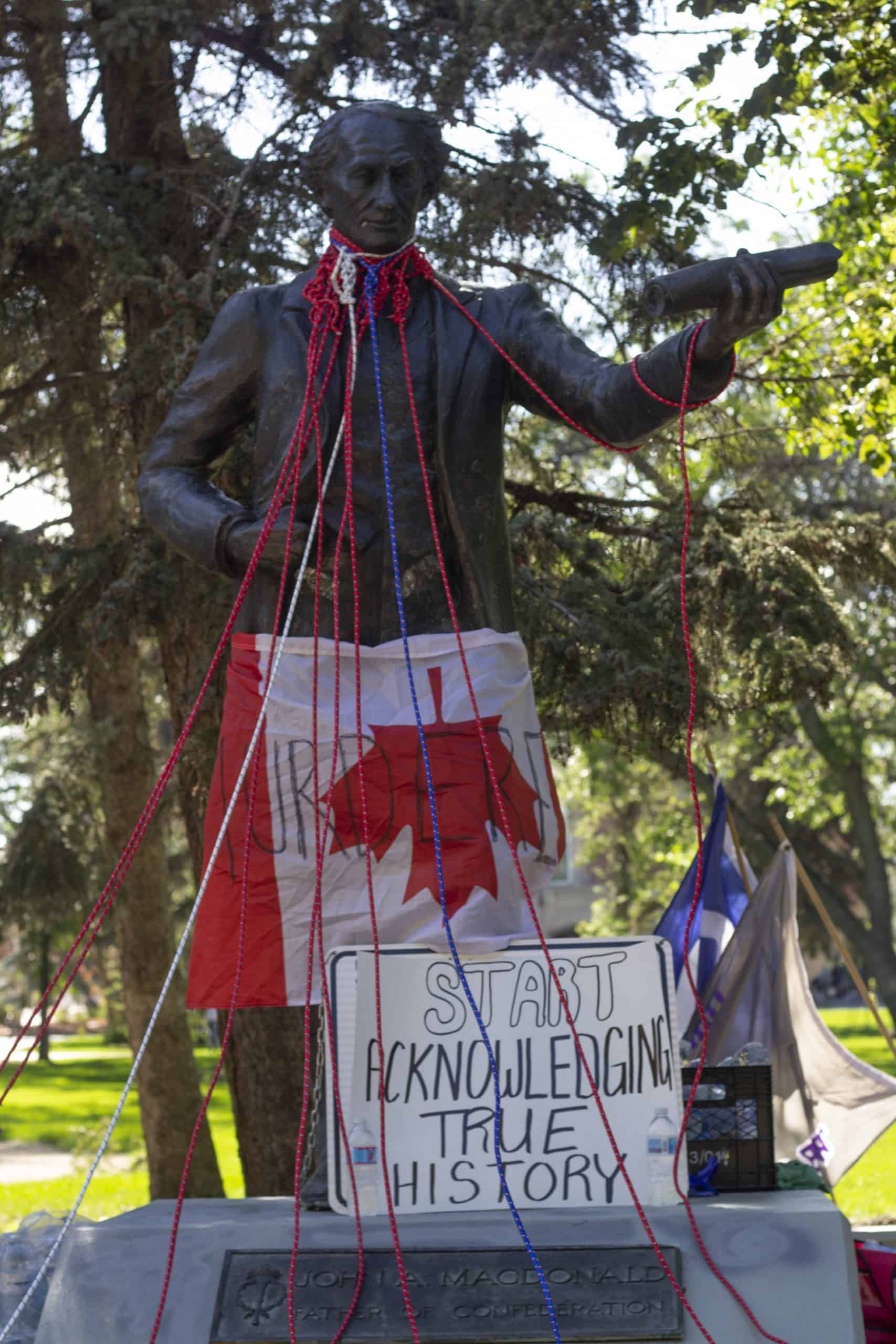 A call for the removal of the John A. Macdonald statue The Carillon